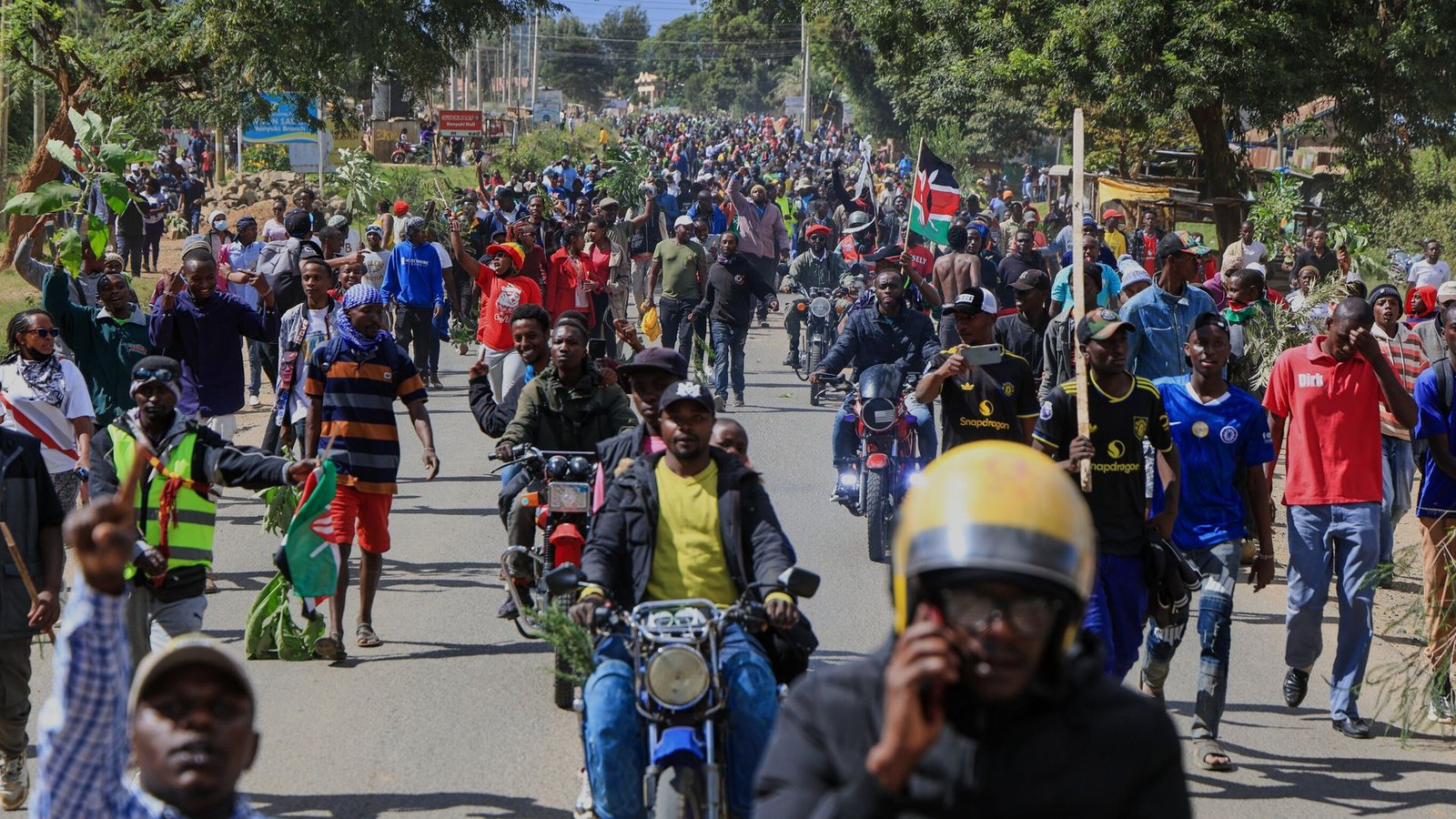Hundreds of Kenyans protest plans to quarantine US Ebola patients in their country