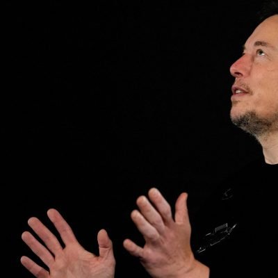 Shares of Elon Musk’s SpaceX soar past Amazon